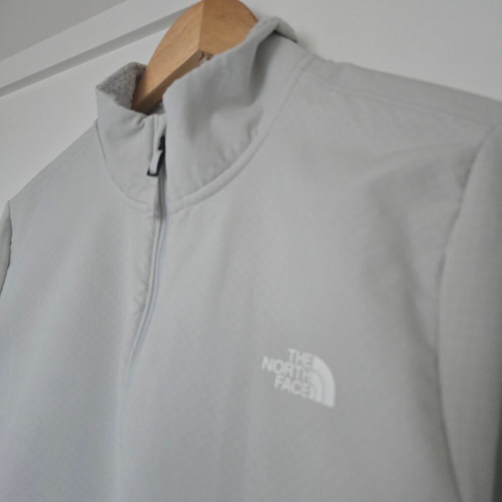The North Face Mens 1/4Zip Pullover Jacket Anorak Light Gray Size M - Picture 2 of 9